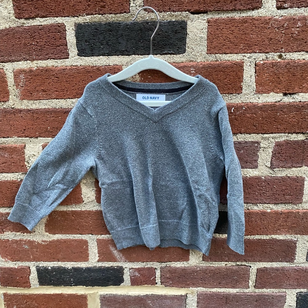 Old Navy Gray V-Neck Sweater